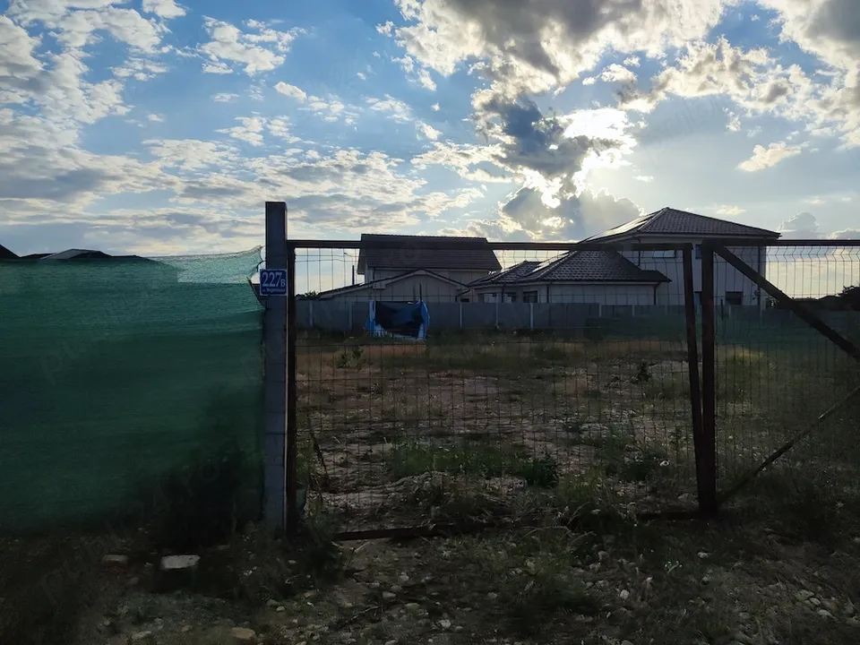 Vand teren Grigorescu, intravilan, 680 mp2