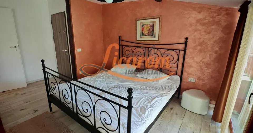 Vila 10 camere,pretabil compartimentare in 2 unitati separate,ASTRA.