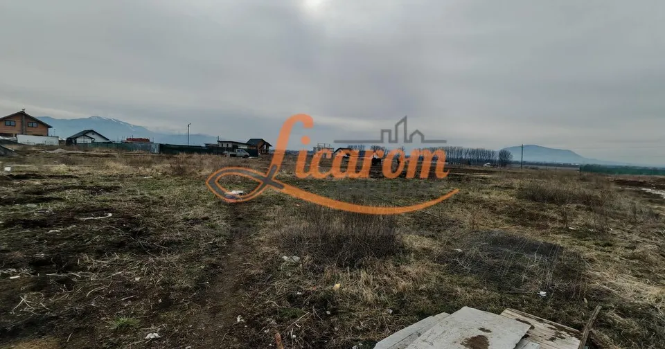 Teren intravilan in suprafata de 644 mp in Sanpetru pret 37000 euro