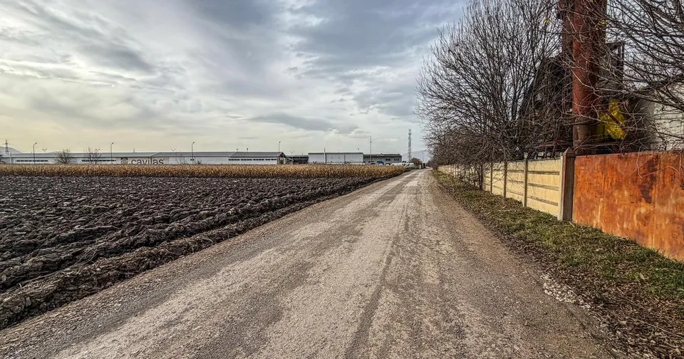 Teren industrial, intravilan, cu utilitati, Stupini, 11.600 mp