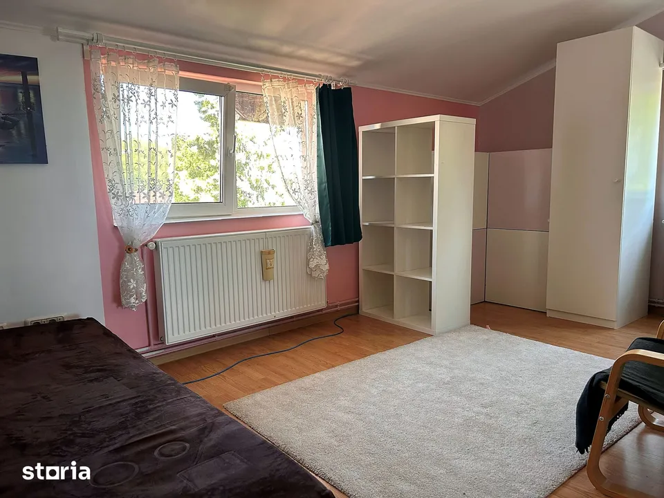 Proprietar: casă 7 camere, Clasa B, 2008 — Ploiești AFI
