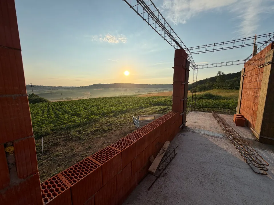 Casă nouă 3 dormitoare Hidișelu de Sus | 502 mp teren | View superb