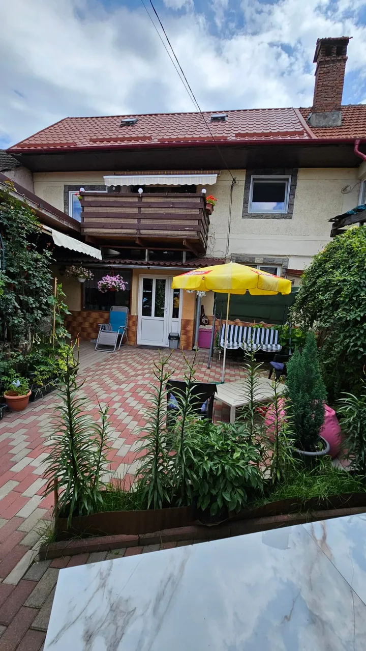 Casă 3 camere, Strada George Moroianu 439, Săcele