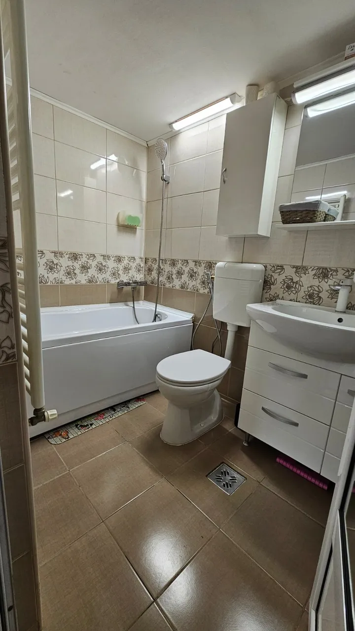 Casă 3 camere, Strada George Moroianu 439, Săcele