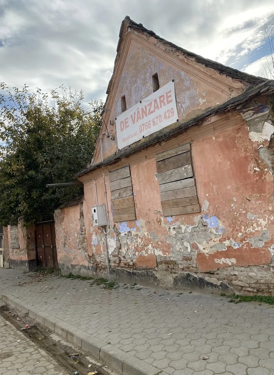 Casa de vânzare in CRIHALMA  jud : BRAȘOV
