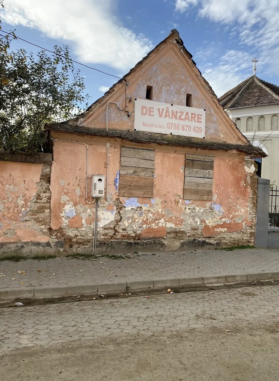 Casa de vânzare in CRIHALMA  jud : BRAȘOV
