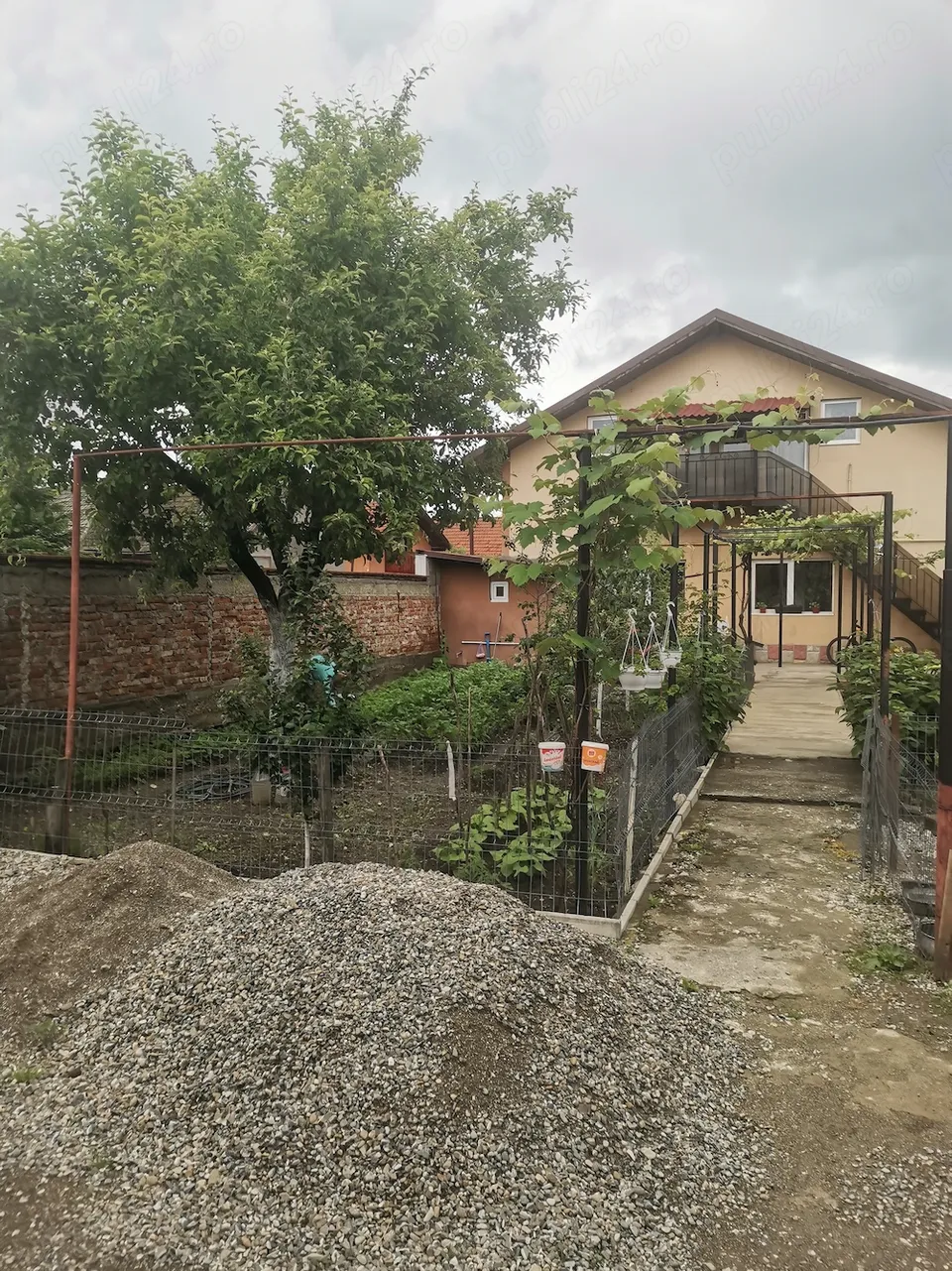 Proprietar, Vand casa cu mansarda in Tarlungeni