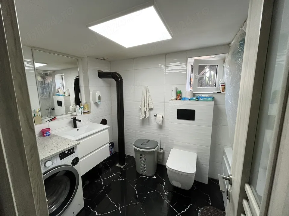 Casă renovată complet + teren 2100 mp