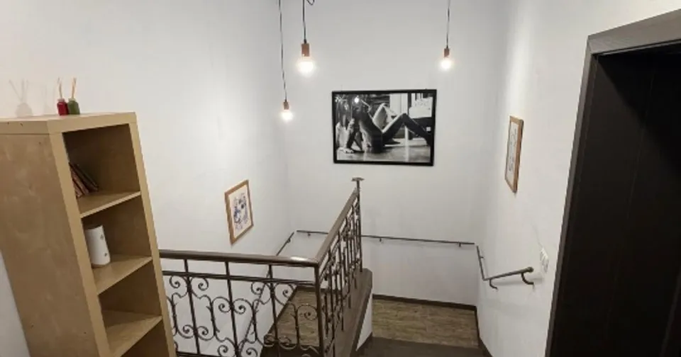 Apartament pe 2 niveluri în Centrul Vechi  – 86 mp | 3 minute de Piața Sfatului