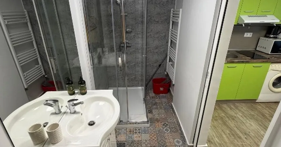 Apartament pe 2 niveluri în Centrul Vechi  – 86 mp | 3 minute de Piața Sfatului