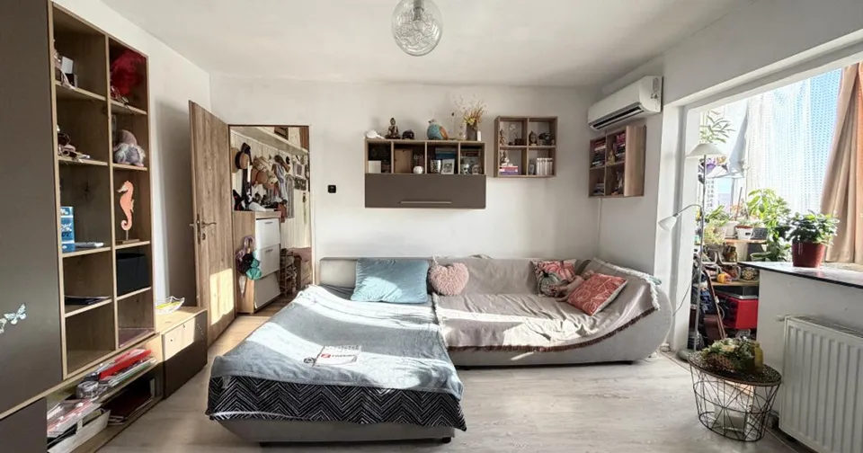 Apartament cu 2 camere - 50 mp, semidecomandat, zona Sagului
