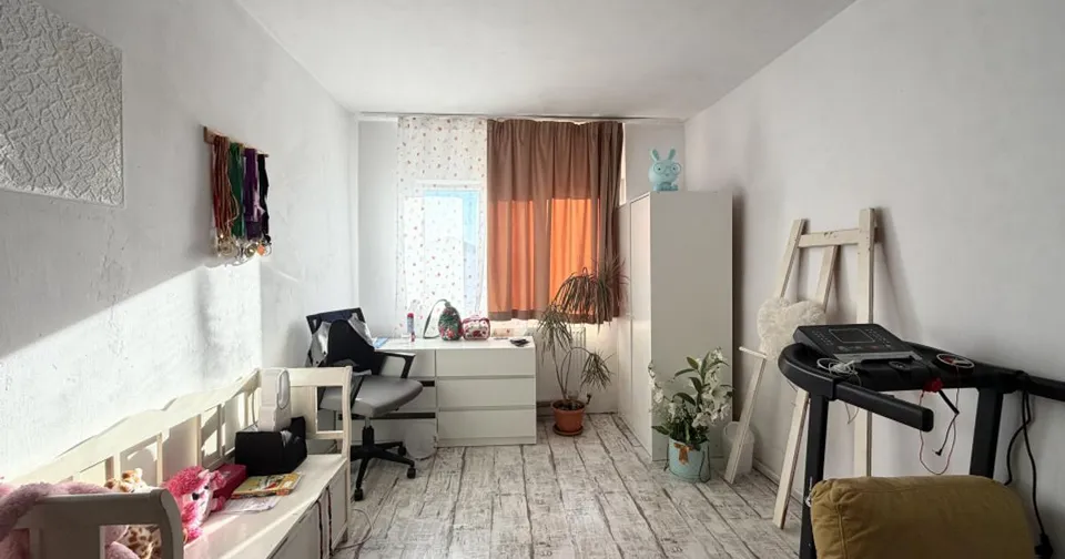 Apartament cu 2 camere - 50 mp, semidecomandat, zona Sagului