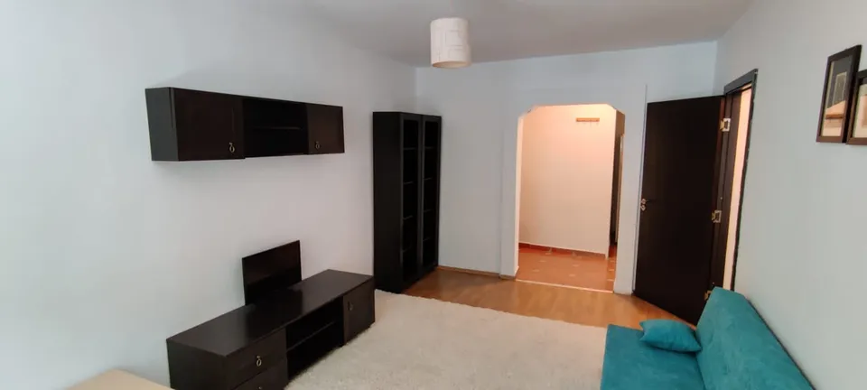 Inchiriez apartament 2 camere, zona Onix