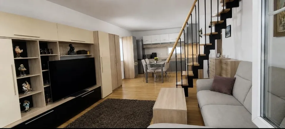 Casă zona Calea Feldioarei  - Bartolomeu Nord, Brașov  | Teren 627 mp  |