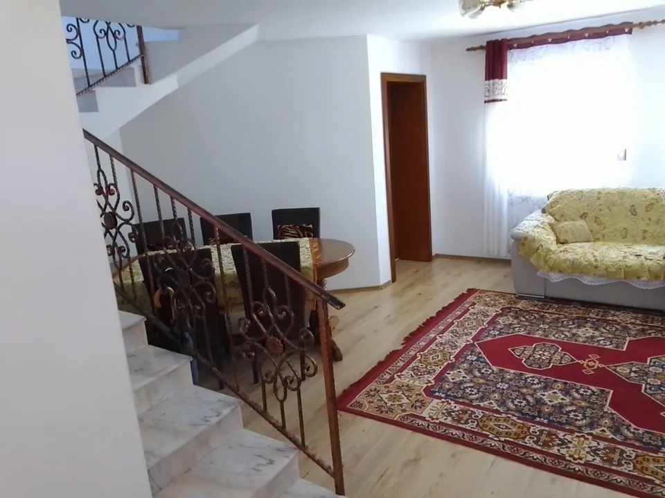 Arad, OCAZIE UNICA pentru viata la tara si CINE DORESTE !?